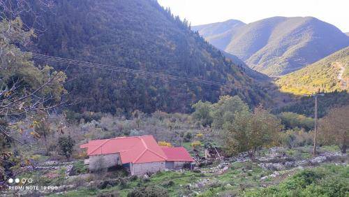 Agrafa House | 90 m² House ∙ 2 bedrooms ∙ 4 guests