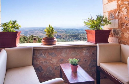Samonas House | 90 m² House ∙ 2 bedrooms ∙ 4 guests