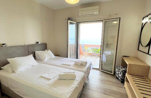 Lefkas Villa | 90 m² Villa ∙ 2 bedrooms ∙ 6 guests
