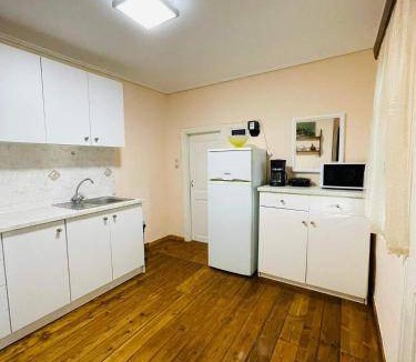 Mytilene House | 95 m² House ∙ 3 bedrooms ∙ 6 guests