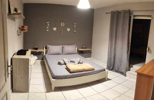 Paralia Ofryniou Apartment | A beautiful and comfortable apartment