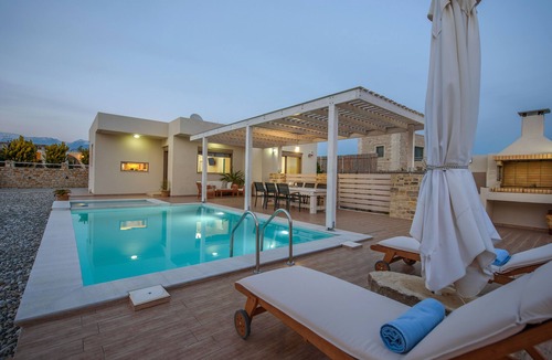 Kamilari Villa | A chic and luxurious villa with private pool.