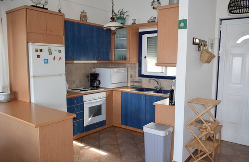 Vatera House | A cosy nest in the sea and sun. Family-sized house, 10 minutes from the beach.