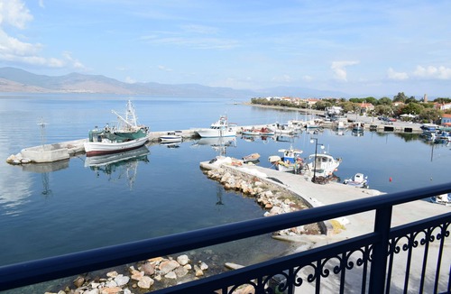 Vatera House | A cosy nest in the sea and sun. Family-sized house, 10 minutes from the beach.