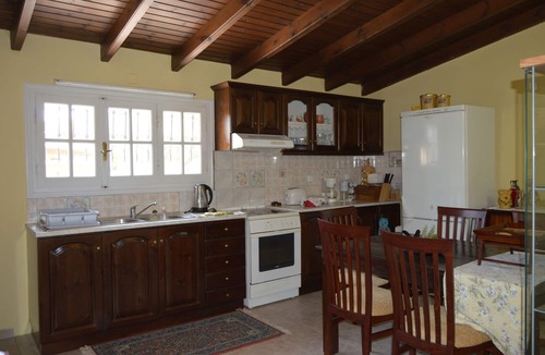 Parelia Cottage | A house in the country