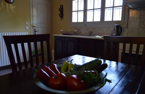 Parelia Cottage | A house in the country