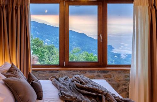 Mouresi House | Adama