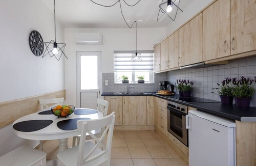 Kalyves Apartment | Adelphes Beachfront Apartment