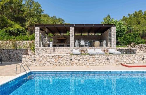Ixia Villa | Adonis Villa in nature