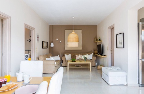Prinos Villa | Aestas Residence, Refined Summer Retreat with Pool, Spa Whirlpool & Ping Pong