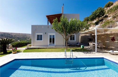 Agia Triada Villa | Agios Antonios Villas