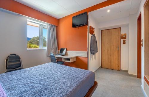 Skaramangas Hotel | ALFA HOTEL