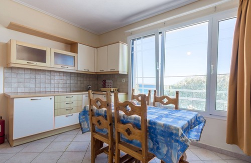 Paralia Agias Fotinis House | Aliki Studios