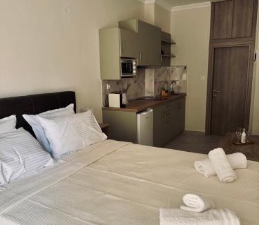 Xanthi Apartment | All Season - Winter Room