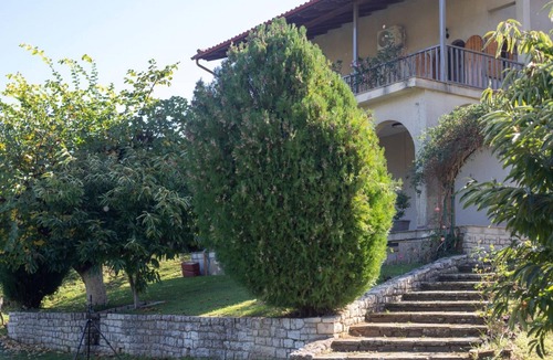 Lake Plastiras Villa | All Seasons Guest House