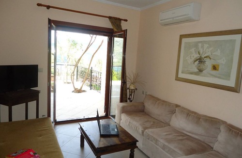 Plataria House | Almini Apartments