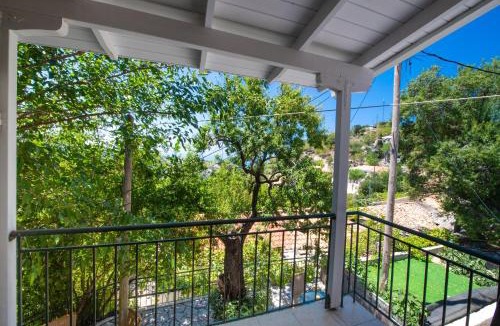 Drimonas House | Almondtree House Exanthia - Private Parking