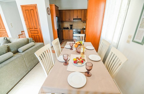 Exopoli Villa | Aloe Villa Chania Crete Retreat and Relax Villa