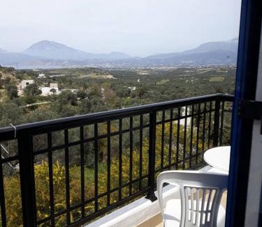 Kamilari Apartment | Aloni