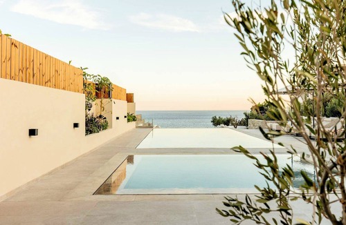 Ferma Villa | Alope Beach Villa PI | Crete