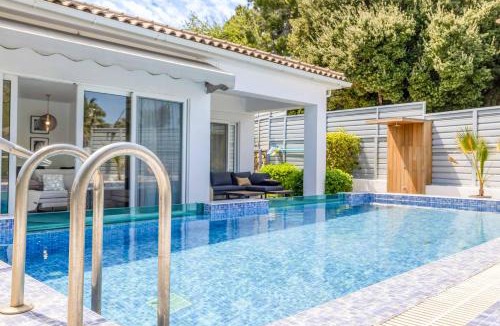 Neromilos Villa | Amare La Vita Villa by Solmar Villas
