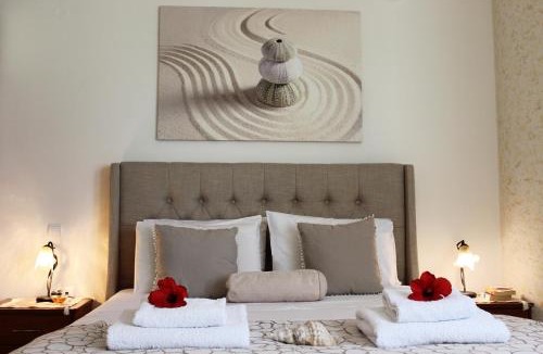 Hersonissos Centre Apartment | Amazing Beachfront Apartment in Hersonissos