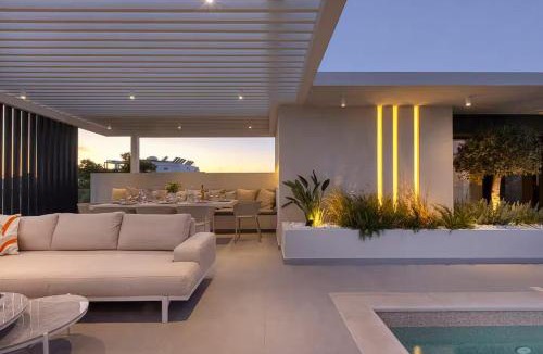 Voula House | Amazing private rooftop terrace!