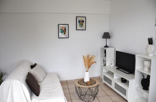 Kavousi Apartment | Amelia