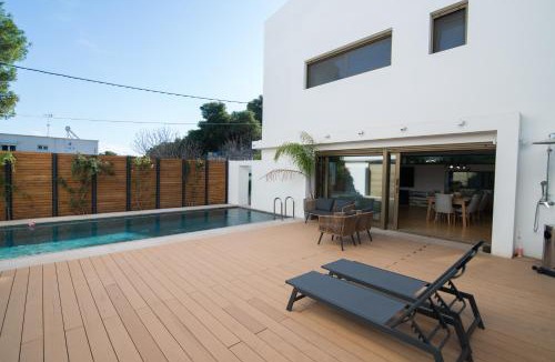 Vari Villa | Amuse Athens Villa
