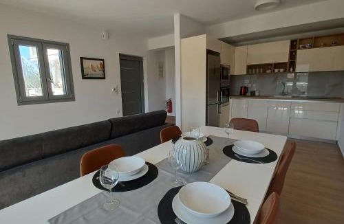 Evgiros Apartment | Anesi View Apartment