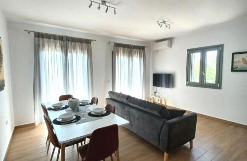 Evgiros Apartment | Anesi View Apartment