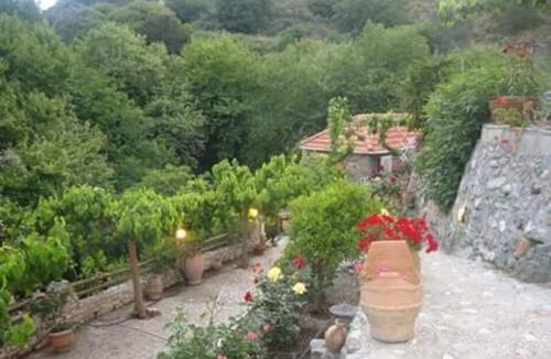 Mixorrouma House | Angela's River Paradise Cottages