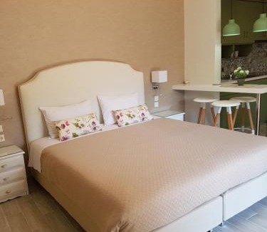 Lakones Hotel | Angels Pool Studios and Apartments