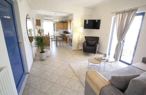 Souvala Apartment | Angie’s Serenity Apartment! Where you leave all your worries behind !