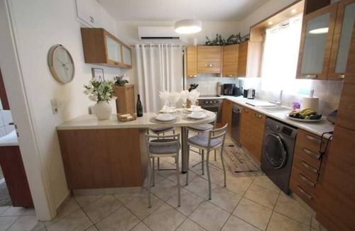 Souvala Apartment | Angie’s Serenity Apartment! Where you leave all your worries behind !