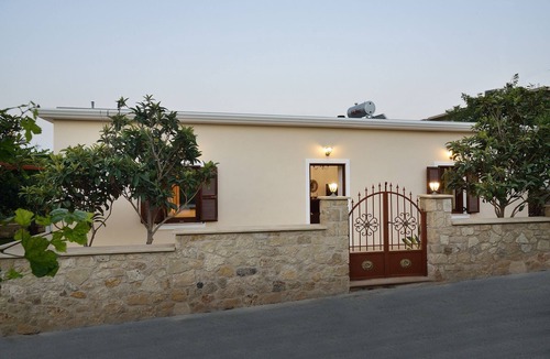 Kissamos House | Anna ‘s House - Garden Cottage in Kissamos
