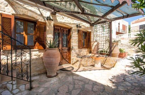 Halki House | Anna's House Traditional