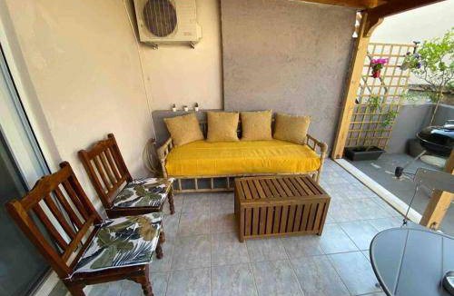 Lavreotiki Apartment | Apartment ∙ 2 bedrooms ∙ 6 guests