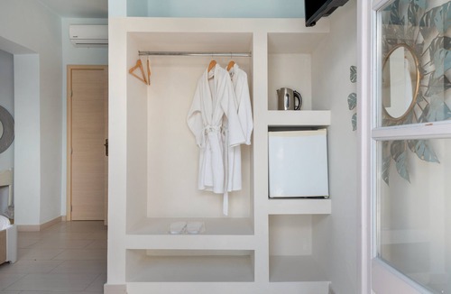 Massouri Apartment | Apartment 'Eros Sea View' with Private Terrace, Wi-Fi and Air Conditioning