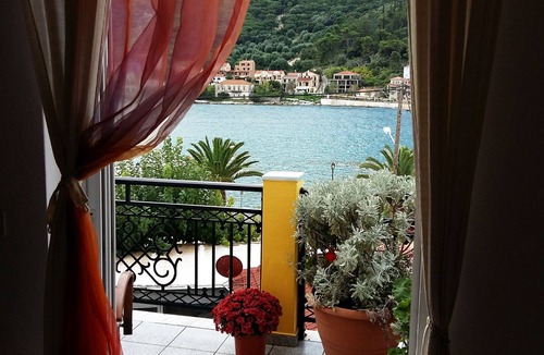 Agia Efimia Apartment | Apartment for 2 in the center of Agia Efimia, near Myrtos beach