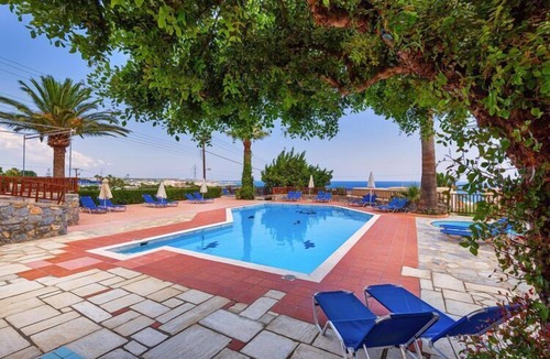 Koutouloufari Apartment | Apartment in a resort in Koutoloufari with parking space