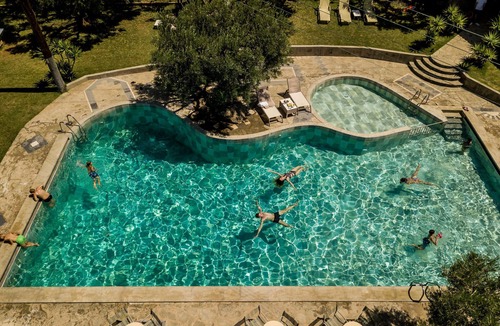 Gerakini Apartment | Apartment in Gerakini with a shared swimming pool