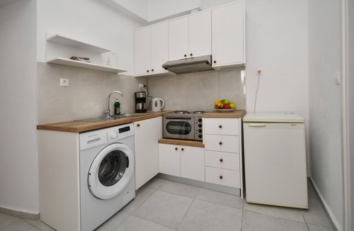Myrtos Apartment | Apartment 'Kallithea Beach' with Sea View, Wi-Fi and Air Conditioning