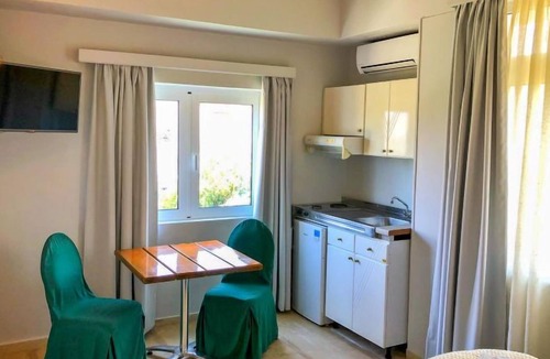Varia Apartment | Apartment Studio with Garden View in Mytilene - 2 persons, 1 bedrooms