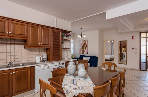 Maleme House | Aphrodite Luxury Villa (Iason Villas), 4 Bedrooms, Garden, Next To Maleme Beach