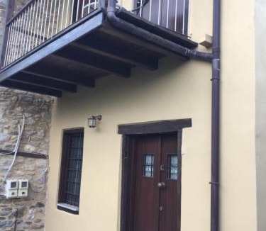 Anavriti House | Apostolia's big house Bed and view
