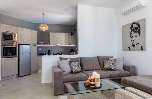 Mikri Vigla House | Apricot and Sea Luxury Villas