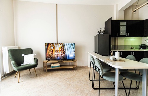 Alexandroupoli Apartment | Ariadni’s cosy apartment