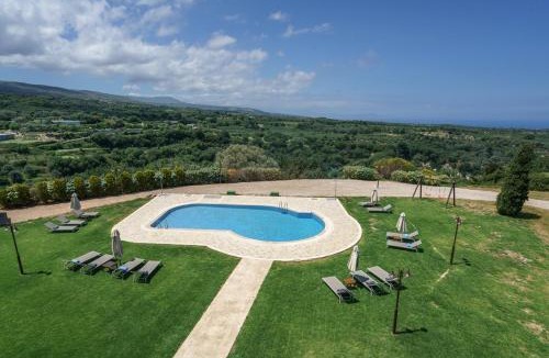 Pikris Villa | Arodamos Villa with a pool, children's games, and BBQ, perfect for 23 people!