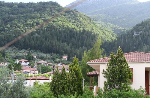 Mystras Apartment | Art Flowers and Culture